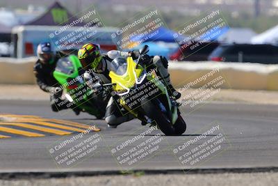 media/Oct-09-2022-SoCal Trackdays (Sun) [[95640aeeb6]]/Turn 2 (1110am)/